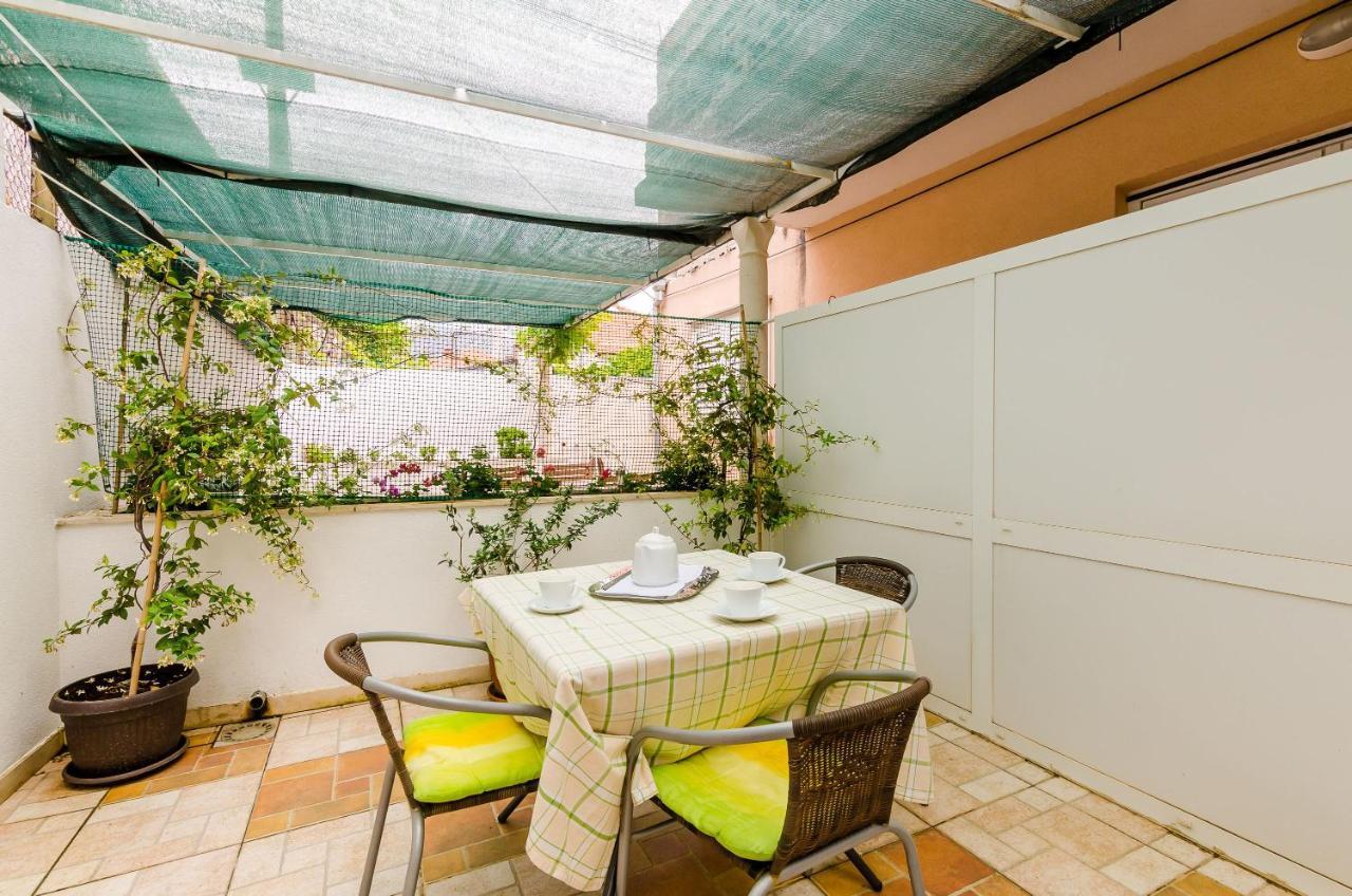 Apartments Captain ดูบรอฟนิก ภายนอก รูปภาพ